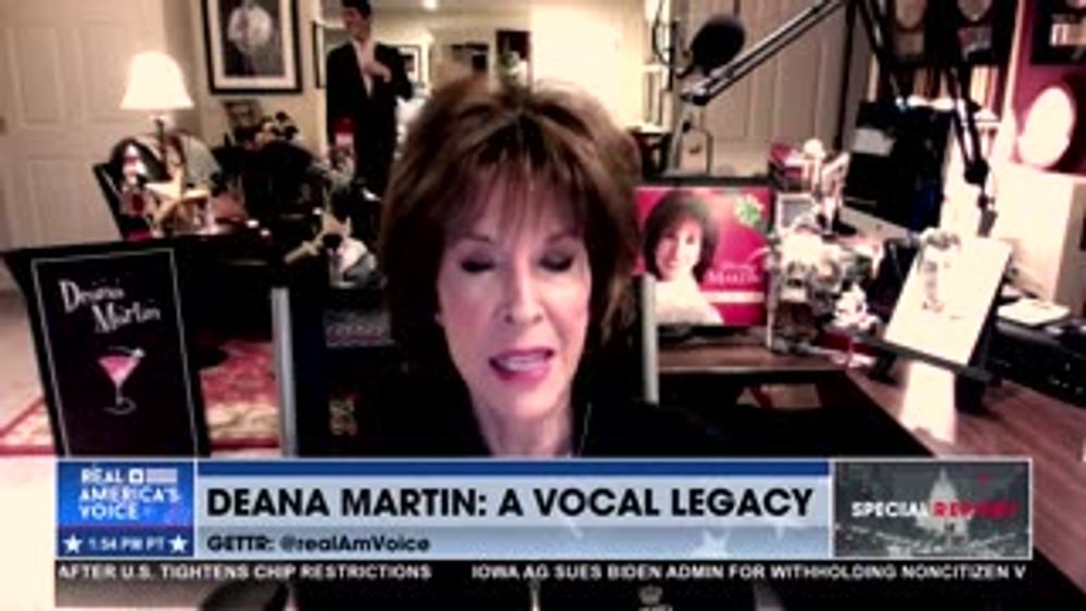 CHRISTMAS MEMORIES WITH DEANA MARTIN