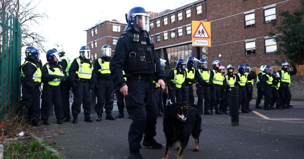 London police arrest terror suspect who escaped from prison