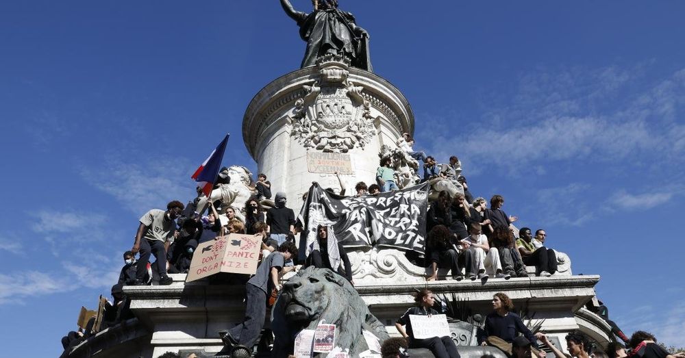 France suspends classes at nearly 900 schools nationwide amid riots