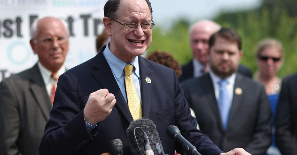 Congressman Sherman denies he was intentionally looking at pornography on flight