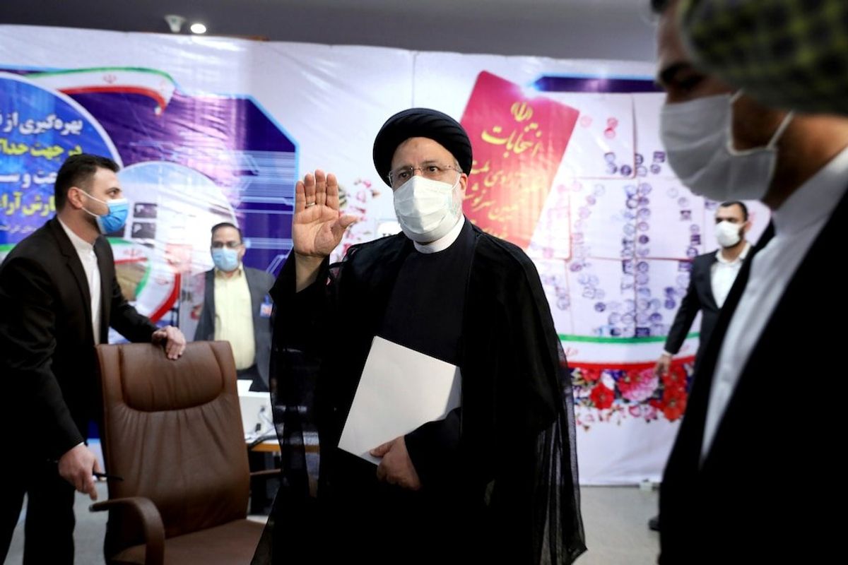 US Says Iranians Should be Free to Choose Own Leaders