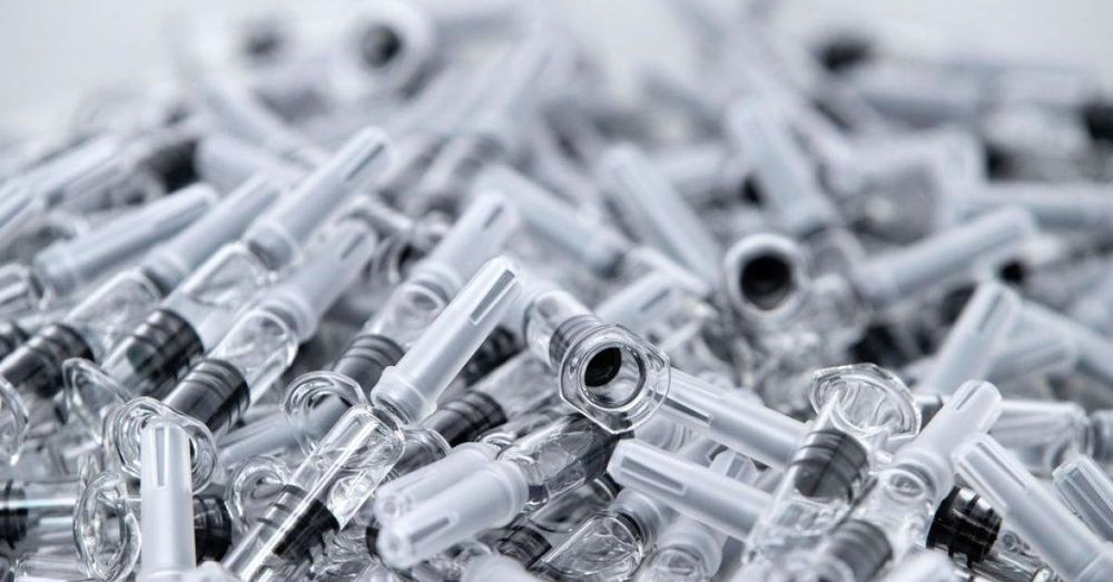Gov. Pritzker signs law mandating pharmacies to sell needles, sparking safety debate