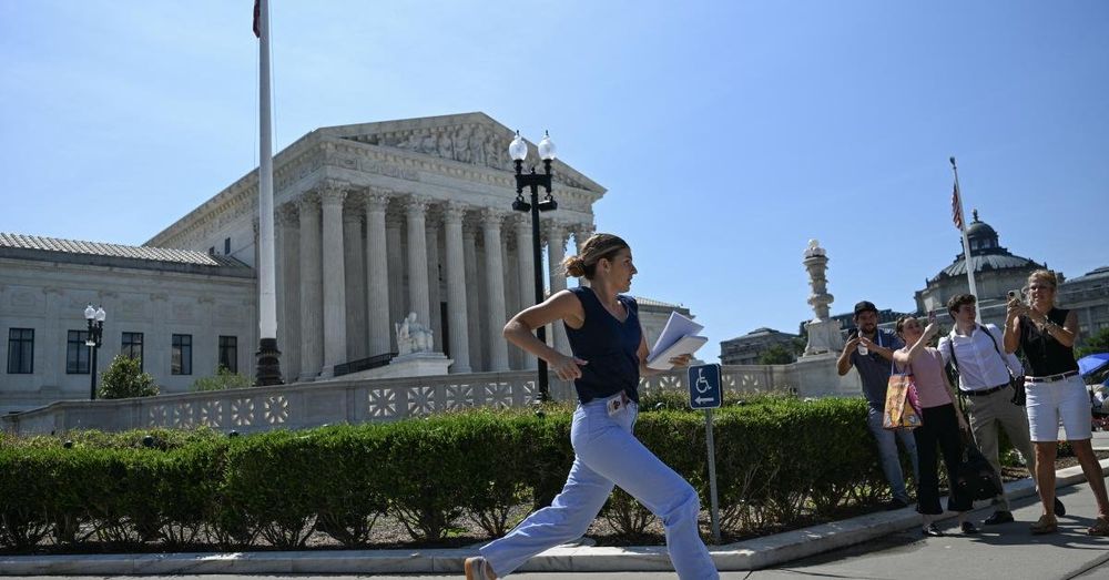 Key GOP lawmaker seeks vote to restrict birthright citizenship as Trump weighs second SCOTUS appeal
