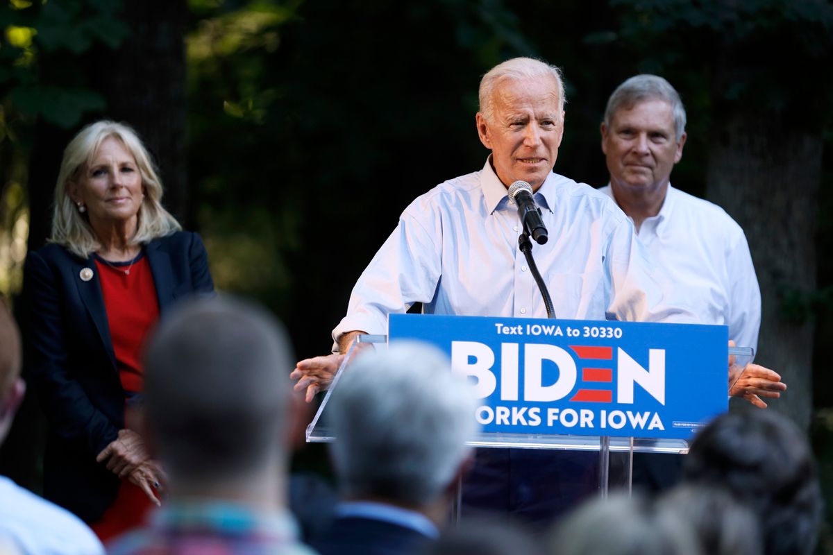 Democratic Presidential Hopefuls Spend Heavily on Digital Ads, Staff