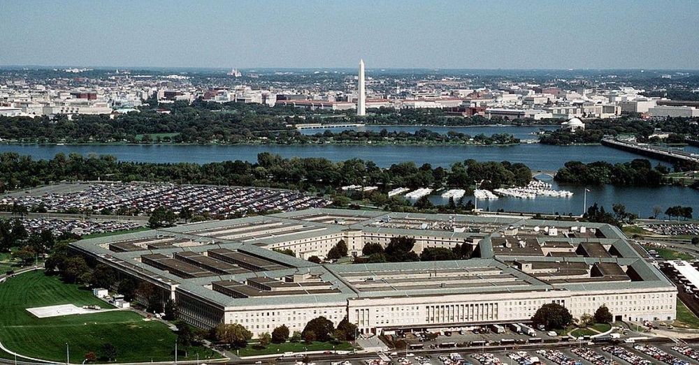 Former top state department official says a large part of the Department of Defense is 'misfocused'