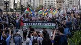 Chicago police arrested 13 protesters during first day of Democratic convention