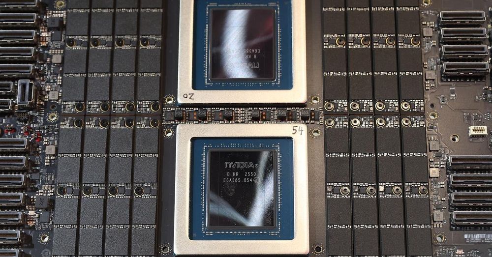 Trump announces chipmaker Intel partnership with Apple to bring manufacturing to the U.S.