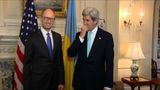 John Kerry holds talks with Ukrainian prime minister