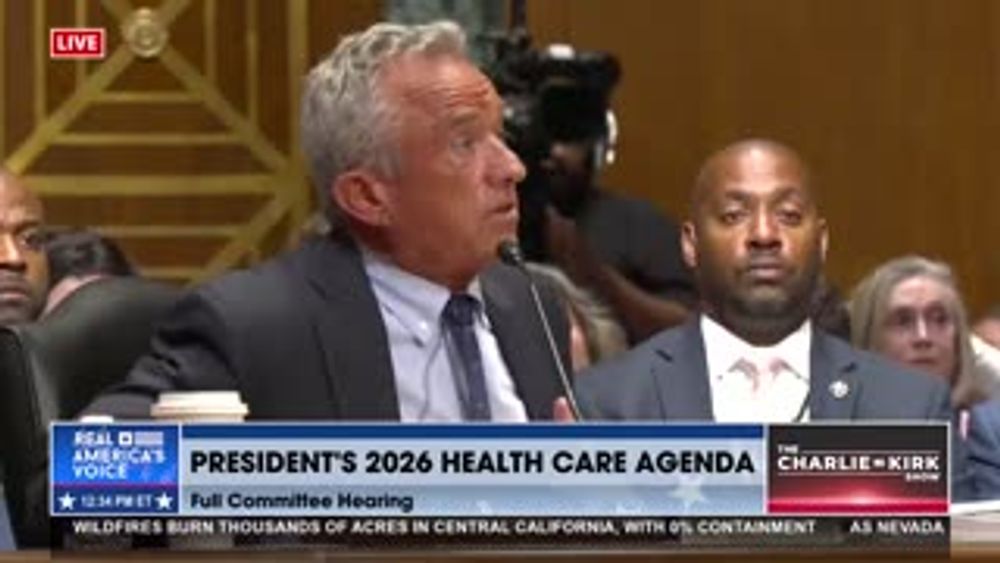 SEN. LUJAN REFUSES TO LET SEC. KENNEDY ANSWER