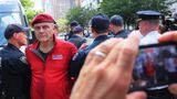 Protestors clash outside New York City mayoral mansion over migrant crisis, Curtis Sliwa arrested