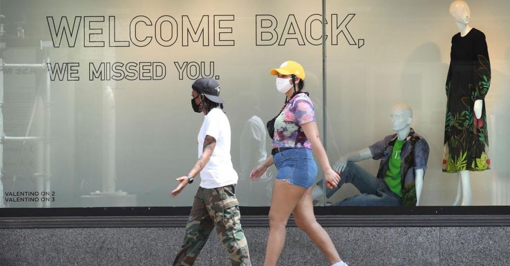 Saks files for bankruptcy after multibillion-dollar acquisition