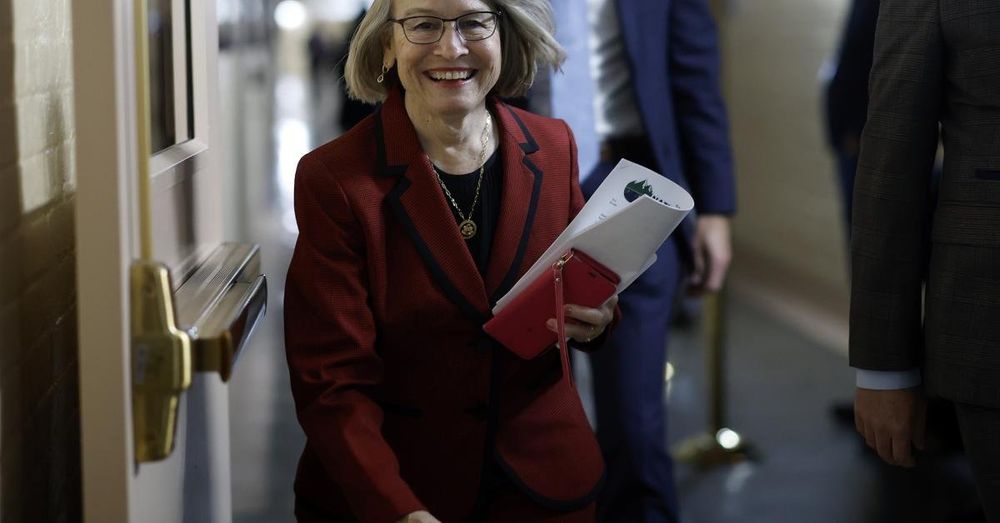 Doctor-turned-congresswoman praises Trump for ending federal funding of gain-of-function research