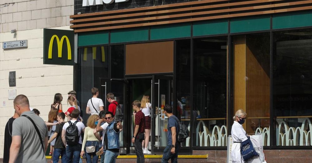 McDonald's points to onions as source of E coli outbreak