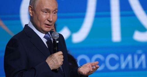 Pro-Putin party gets record 355 parliamentary seats while anti-war party wins tiny regional foothold