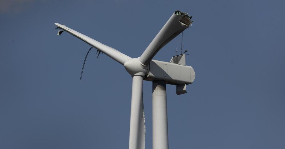 Vessels dispatched to recover broken wind turbine blade from ocean floor off coast of Nantucket