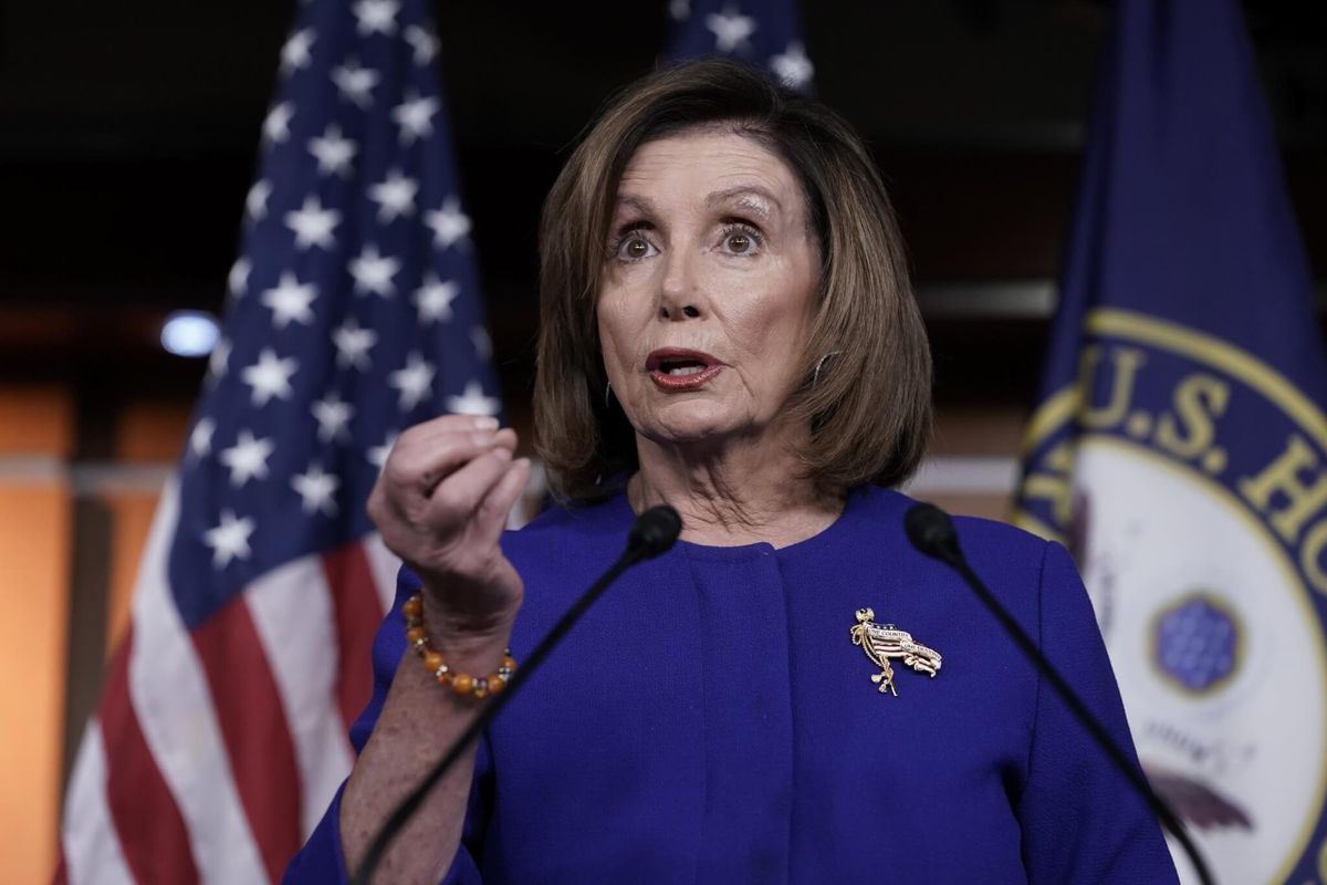 Pelosi Still Holding Impeachment Articles, Wants Clarity on Trial Rules