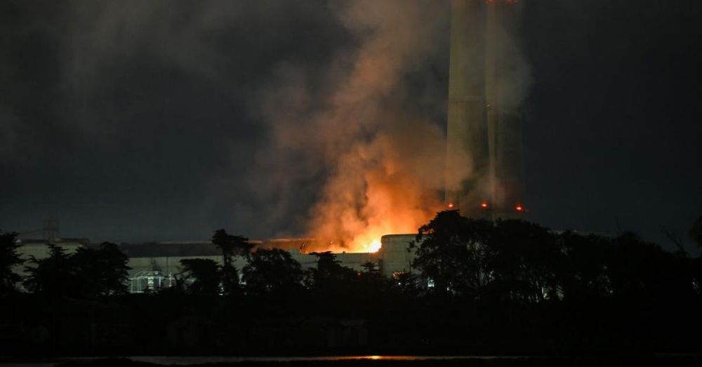 Fire erupts at one of the world's largest battery plants located in California